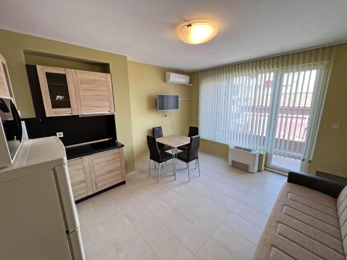 Valemar Apartments Поморие Экстерьер фото