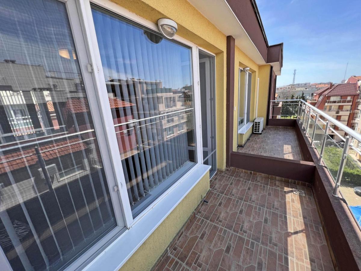 Valemar Apartments Поморие Экстерьер фото