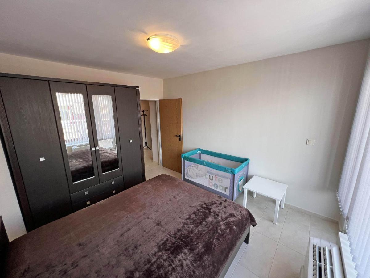 Valemar Apartments Поморие Экстерьер фото