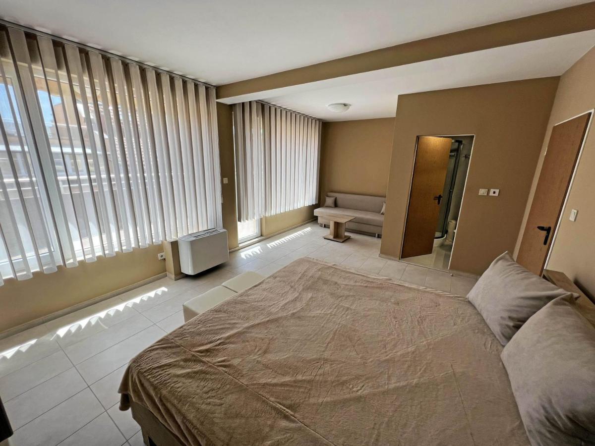 Valemar Apartments Поморие Экстерьер фото