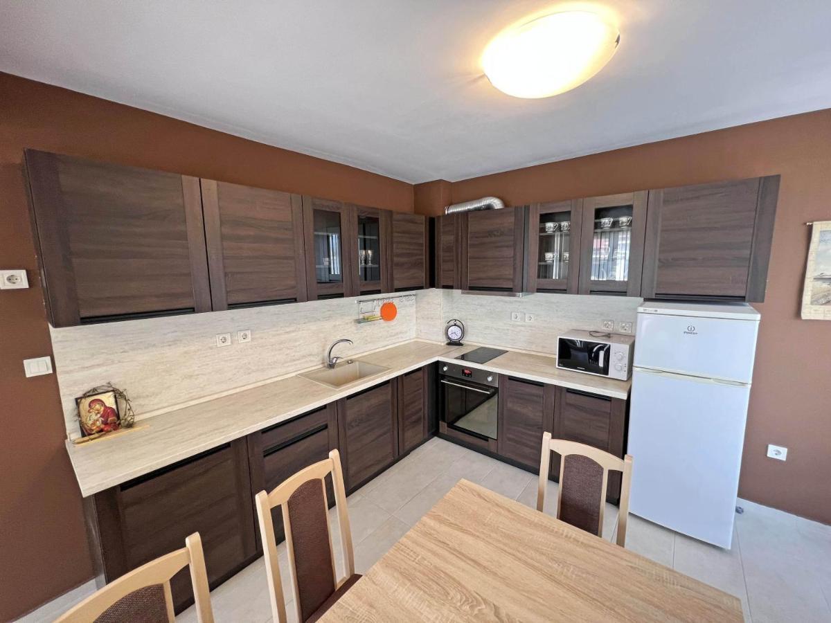 Valemar Apartments Поморие Экстерьер фото