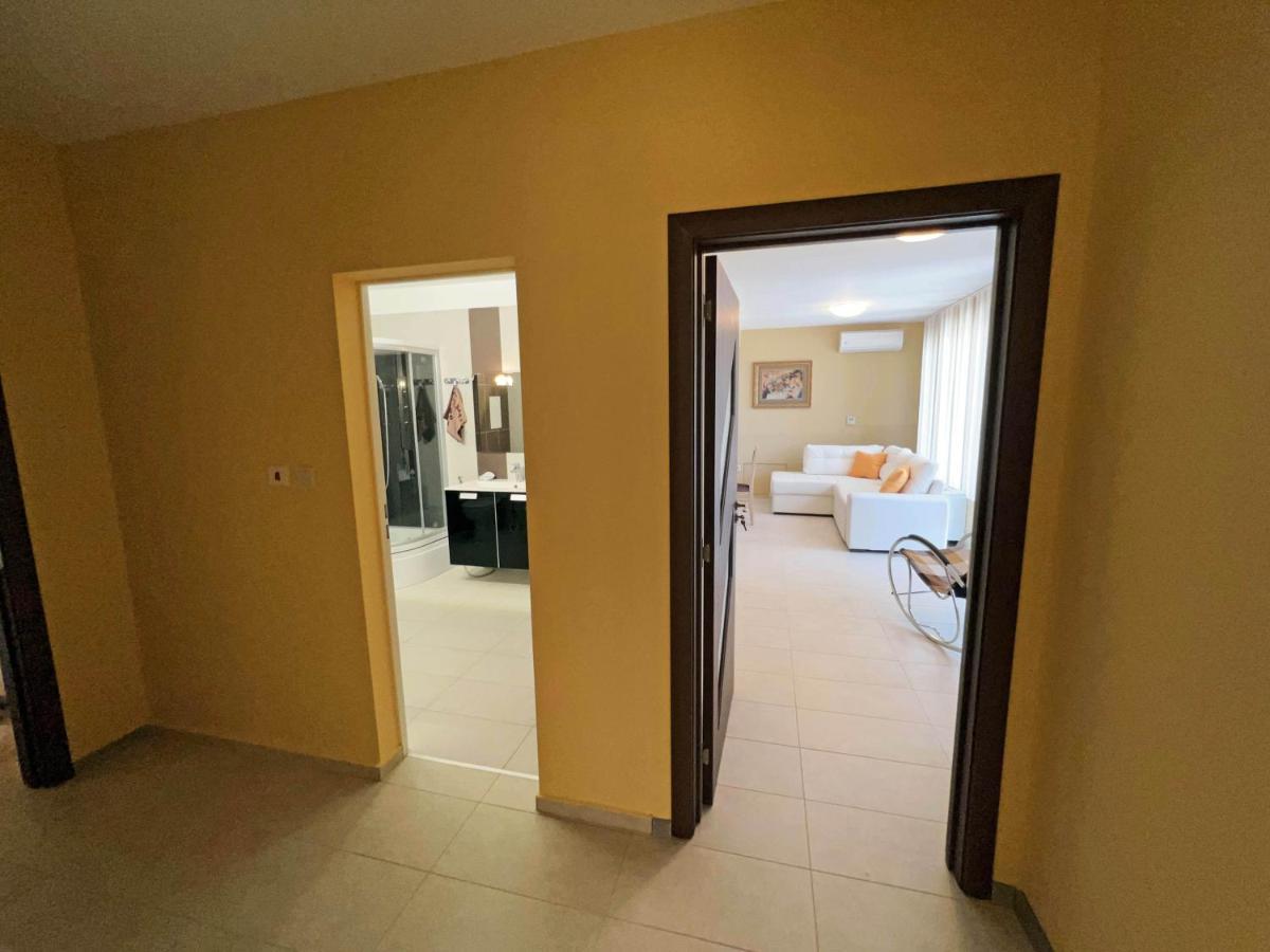Valemar Apartments Поморие Экстерьер фото
