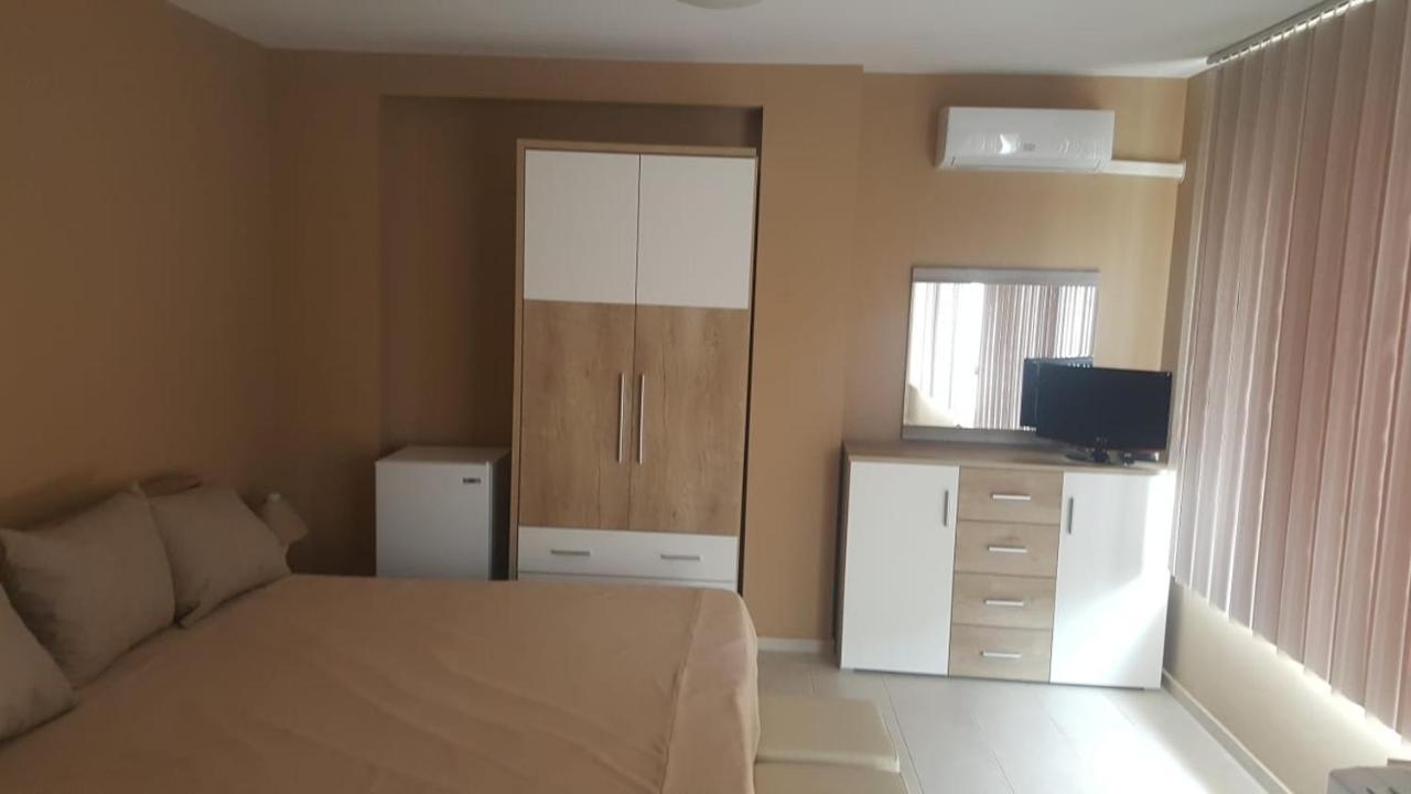 Valemar Apartments Поморие Экстерьер фото