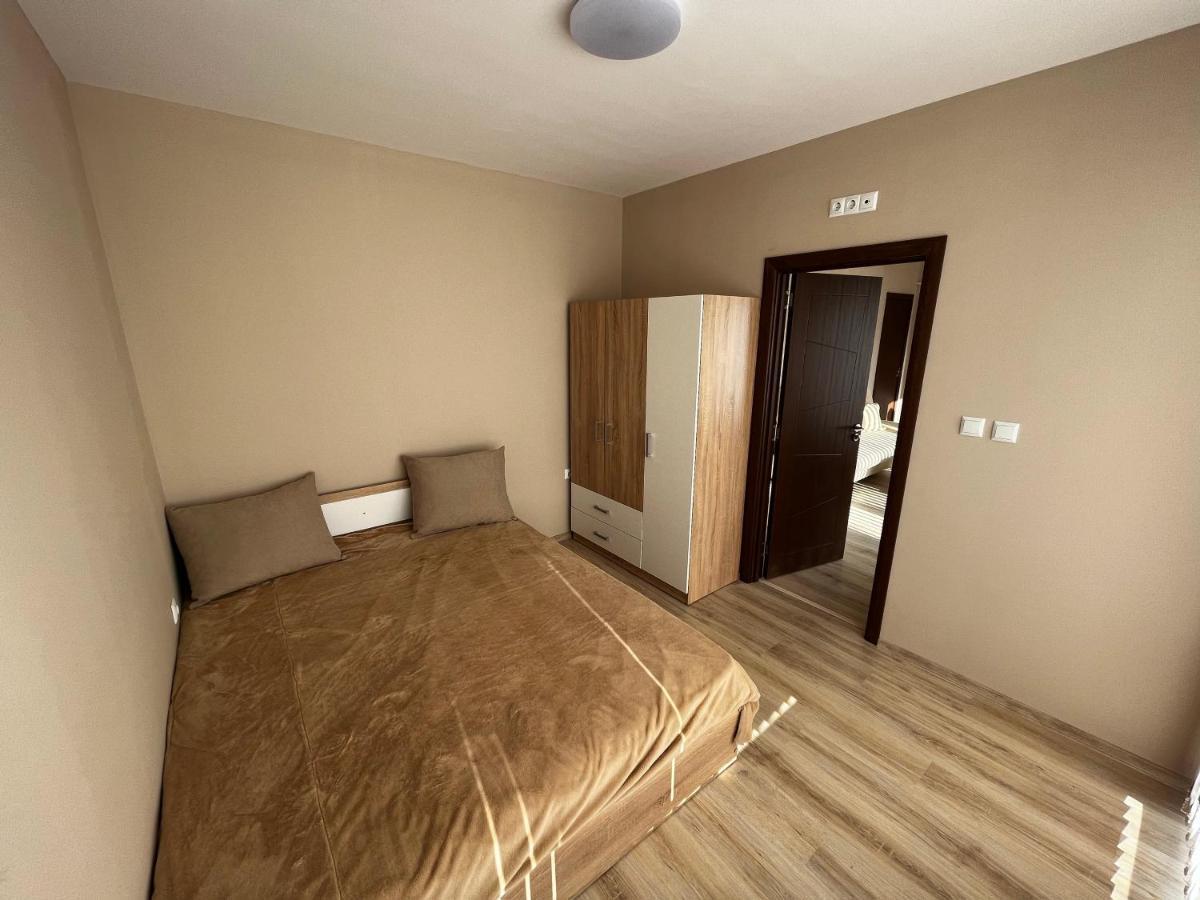 Valemar Apartments Поморие Экстерьер фото